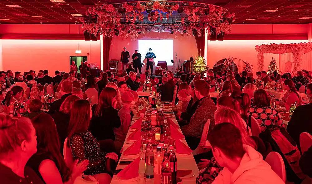 EJBL-Weihnachtsfeier-2025-07-Festraum-Totale