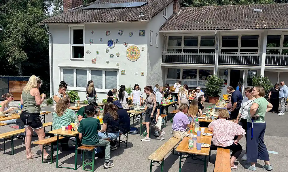 EJBL-School-Is-Out-Party-auf-dem Waldhofgelände-2026-02